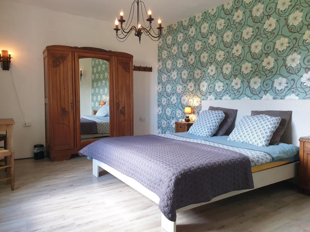 De Oude Pastorie Bed and Breakfast La Celle-En-Morvan Eksteriør billede
